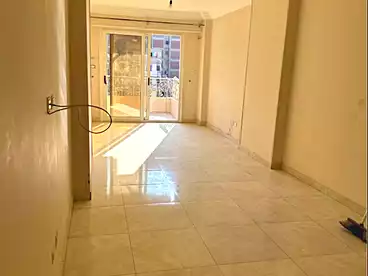 عقارات للبيع - 3 غرف - بالدور 5