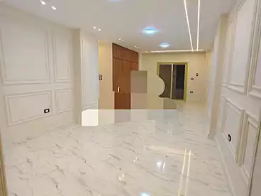 شقق للبيع - 3 غرف - بالدور 1
