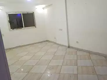 شقق للإيجار في شارع الشهيد احمد حمدي، الطوابق، 100 متر