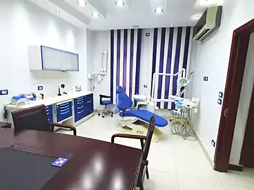 عيادات للبيع - 2 غرف - بالدور 2