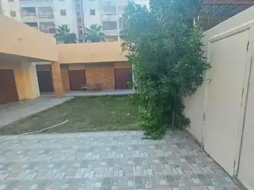 فلل للبيع في شارع الحنفية، البيطاش، 650 متر
