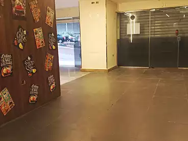 Shops For rent in Mahmoud El-Isawy St., Miami, 100 sqm