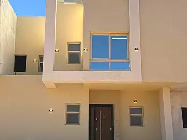 فلل للبيع في كمبوند يارو - كونتراك، الحي السكني الثامن - R8، 221 متر