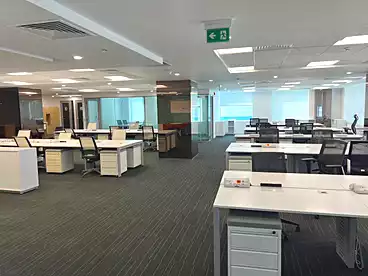 مقر إداري للإيجار - بالدور 4