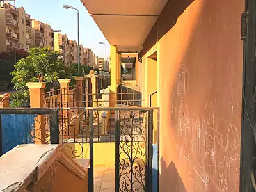شقق للبيع - 3 غرف - بالدور 0