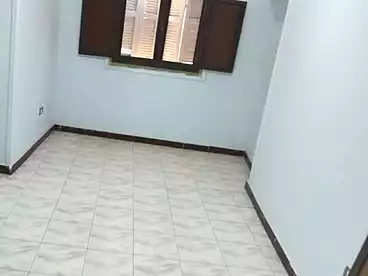 تجاري للإيجار في أبو يوسف، العجمي، 90 متر