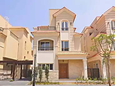 فلل للبيع في سكاي لاين ريزيدنس - العروبة، كمبوند بسموحة، 494 متر
