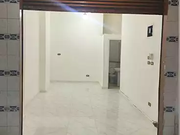 Shops For sale in Gamal Abdel Nasser St., El Mandara, 21 sqm