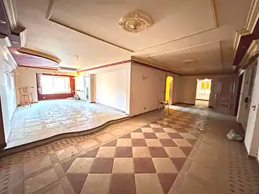 Apartments For sale in Abou Quer St - El Horeya Rd, Ganaklis, 200 sqm