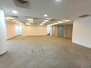 Administrative For rent in Northern 90th St., 90th Street, 516 sqm