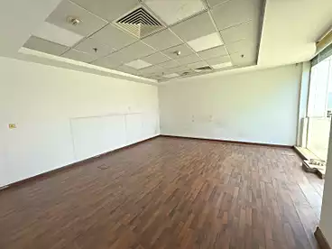 For rent in Northern 90th St., 90th Street, 934 sqm