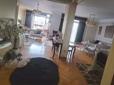 شقق للبيع في شارع مصدق، الدقي، 235 متر