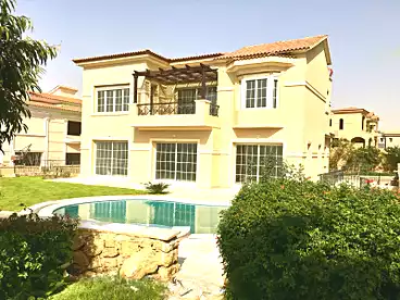 Villas For rent in Lake View Compound - El Hazek, Compounds in New Cairo, 600 sqm
