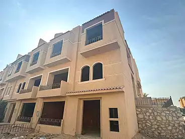 Town House For sale in Kattameya Gardens Compound - North Africa, Compounds in New Cairo, 317 sqm