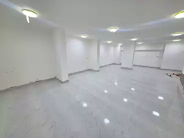 محلات للبيع في شارع التروللي، المطرية، 180 متر