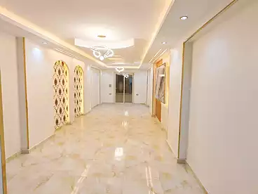 شقق للبيع في اللبيني، فيصل، 220 متر