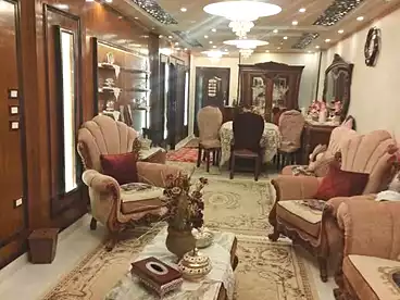 شقق للبيع في شارع الاربعين، بيانكي، 150 متر