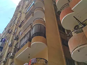 شقق للبيع في شارع المجزر الالي، اللبيني، 125 متر