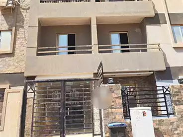 Building For sale in Nile Corniche St., Hadayek Helwan, 145 sqm