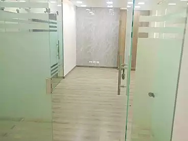 For rent in Northern 90th St., 90th Street, 147 sqm