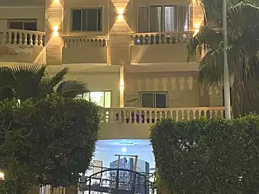 شقق للبيع في شارع سمير شحاتة، الياسمين 1، 200 متر