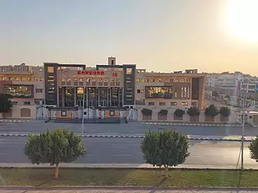 للبيع في الحي الثاني، العبور، 150 متر