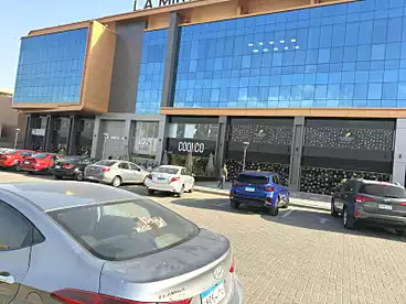 Commercial For rent in 90th: After AUC, 90th Street, 411 sqm