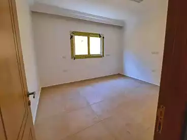 شقق للإيجار في الحي الثالث غرب - حي الفيروز، مدينة الشروق، 240 متر