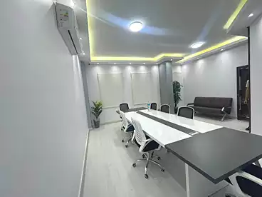 Corporate Branch For rent in Southern 90th St., 90th Street, 200 sqm