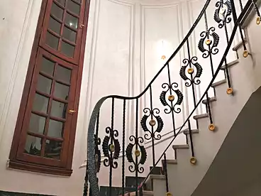 Villas For rent in Street 1, First Neighborhood, 700 sqm