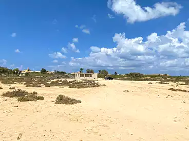 للبيع في شارع البحيرة، برج العرب، 8720 متر