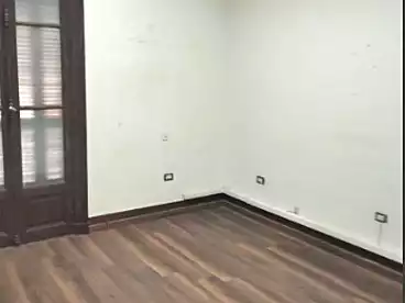 Administrative For rent in Garden City, Greater Cairo, 300 sqm