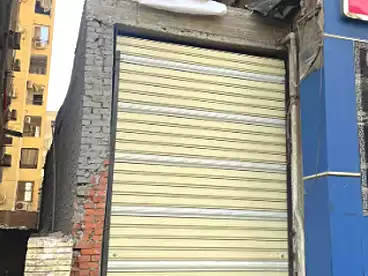 تجاري للإيجار في شارع محيي الدين ابو العز، الدقي، 130 متر