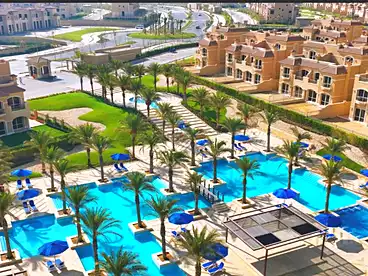 فلل للبيع في كمبوند لافيستا سيتى، الحي السكني الرابع - R4، 288 متر