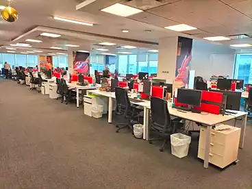 مكاتب للإيجار في مول ذا بوديوم - كمبوند كايرو فيستيفال سيتي، كمبوند كايرو فيستيفال سيتي - الفطيم، 1833 متر