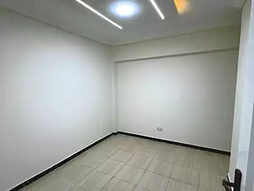 شقق للبيع في شارع خالد بن الوليد، سيدي بشر بحري، 100 متر