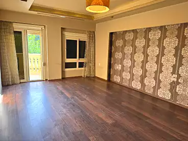 شقق للبيع في شارع 1، الحي الاول، 240 متر