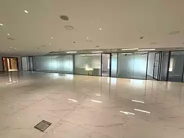 Administrative For rent in Northern 90th St., 90th Street, 600 sqm