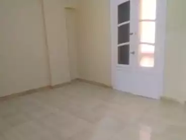 شقق للإيجار في شارع ملك حفني، المندرة، 130 متر