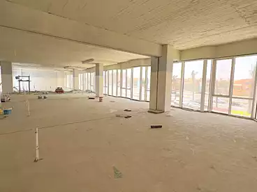 Corporate Branch For rent in Regents Park Compound - Al Dawlia, Compounds in New Cairo, 850 sqm