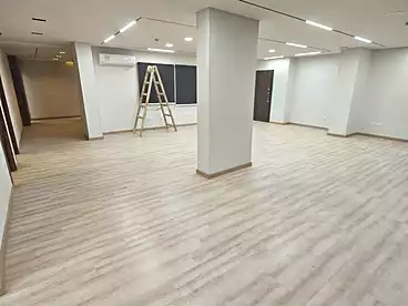 إداري للإيجار في كارفور، المعراج العلوي، 425 متر