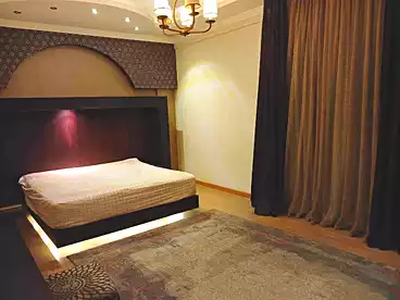شقق مفروشة للإيجار في شارع زيد بن حارثه، جنوب الاكاديميه (أ)، 350 متر