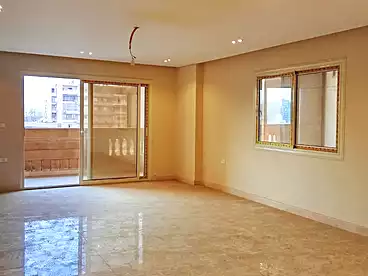 Properties For sale in Gameat El Dewal El Arbabeya St, El Mohandeseen, 220 sqm