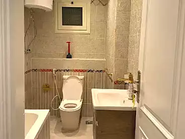 Apartments For sale in El Lasilki St., New Maadi, 250 sqm