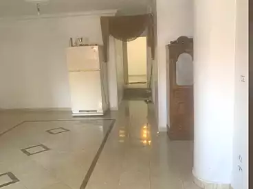 شقق للإيجار في شارع الشهيد احمد حمدي، الطوابق، 180 متر
