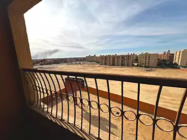 في الحي الثاني عشر، العاشر من رمضان، 80 متر