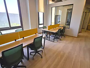 إداري للإيجار في ذا بلاتوه - كمبوند ديستريكت 5، كمبوند ديستريكت 5 - مراكز، 192 متر