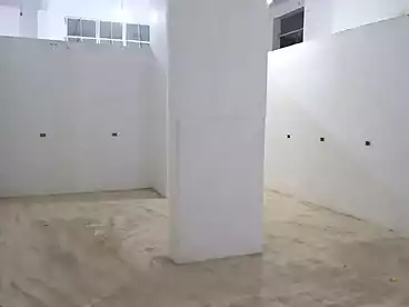 محلات للإيجار في جناكليس، الاسكندرية، 180 متر