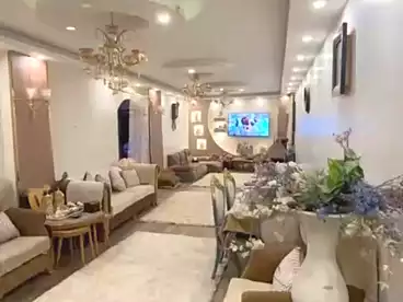 شقق للبيع في اللبيني، فيصل، 182 متر