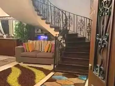 Duplex For sale in Ezz El-Deen Omar St., El Talbeya, 170 sqm